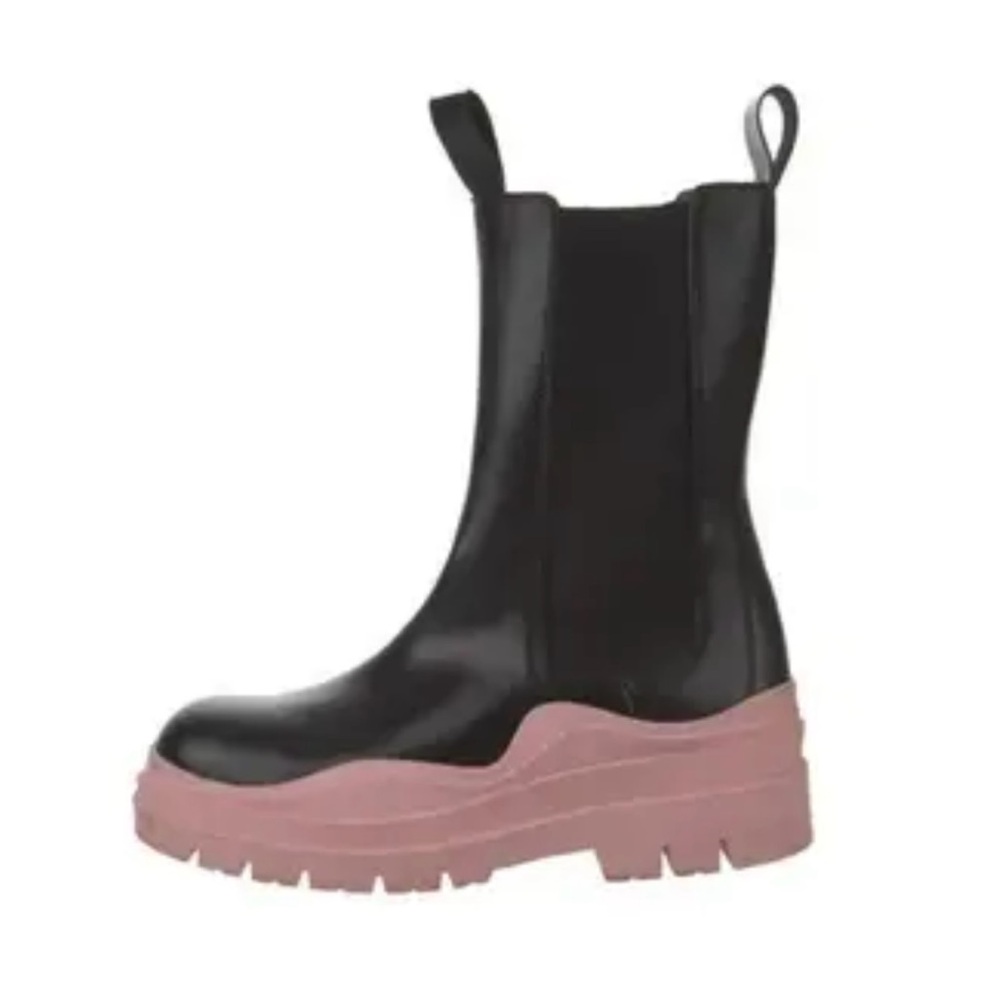 Bottega Veneta Black and Pink Heeled Boots chunky 38 8 Chelsea calf ankle